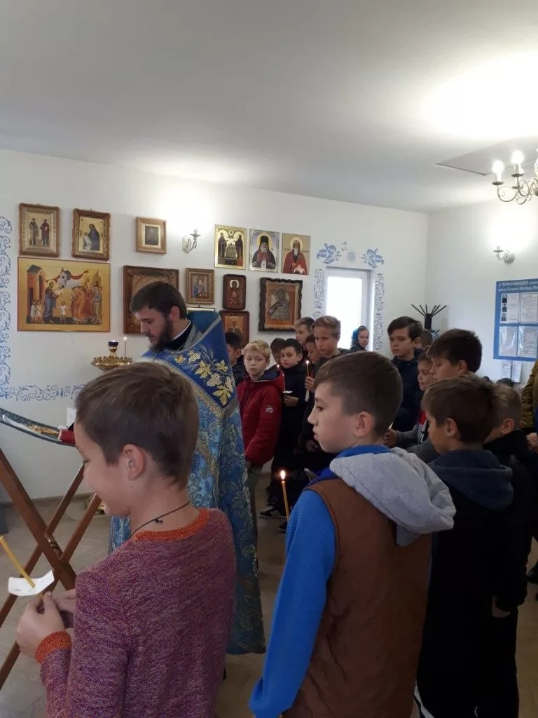 Юные футболисты микрорайона "Левенцовский" посетили наш храм