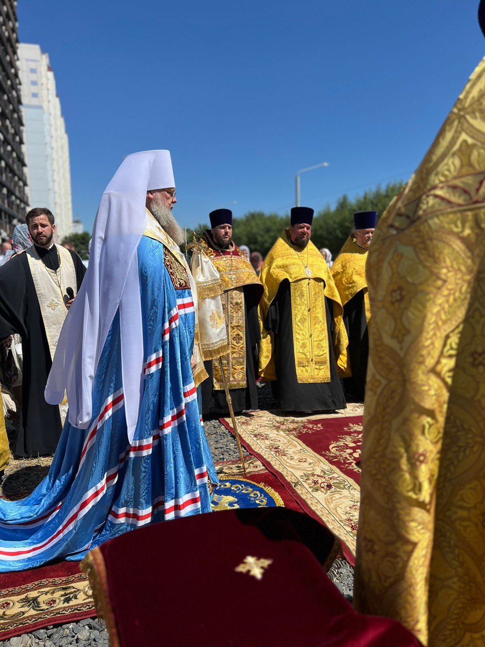 Глава Донской митрополии совершил чин освящения закладного камня в основание будущего храма