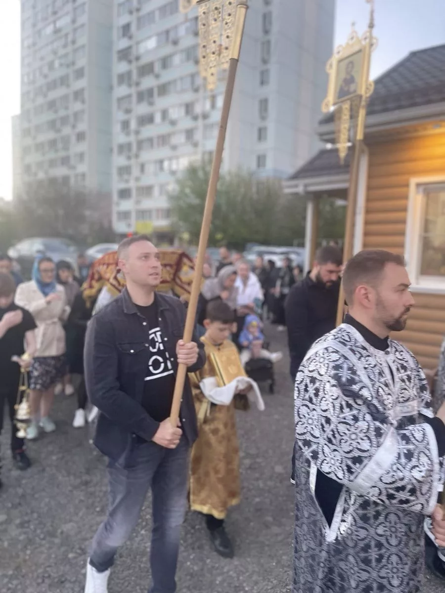 Вынос Плащаницы и Чин погребения (Великая пятница, 18.04.2025)