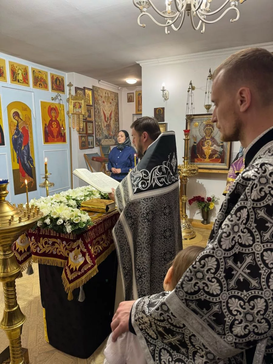 Вынос Плащаницы и Чин погребения (Великая пятница, 18.04.2025)