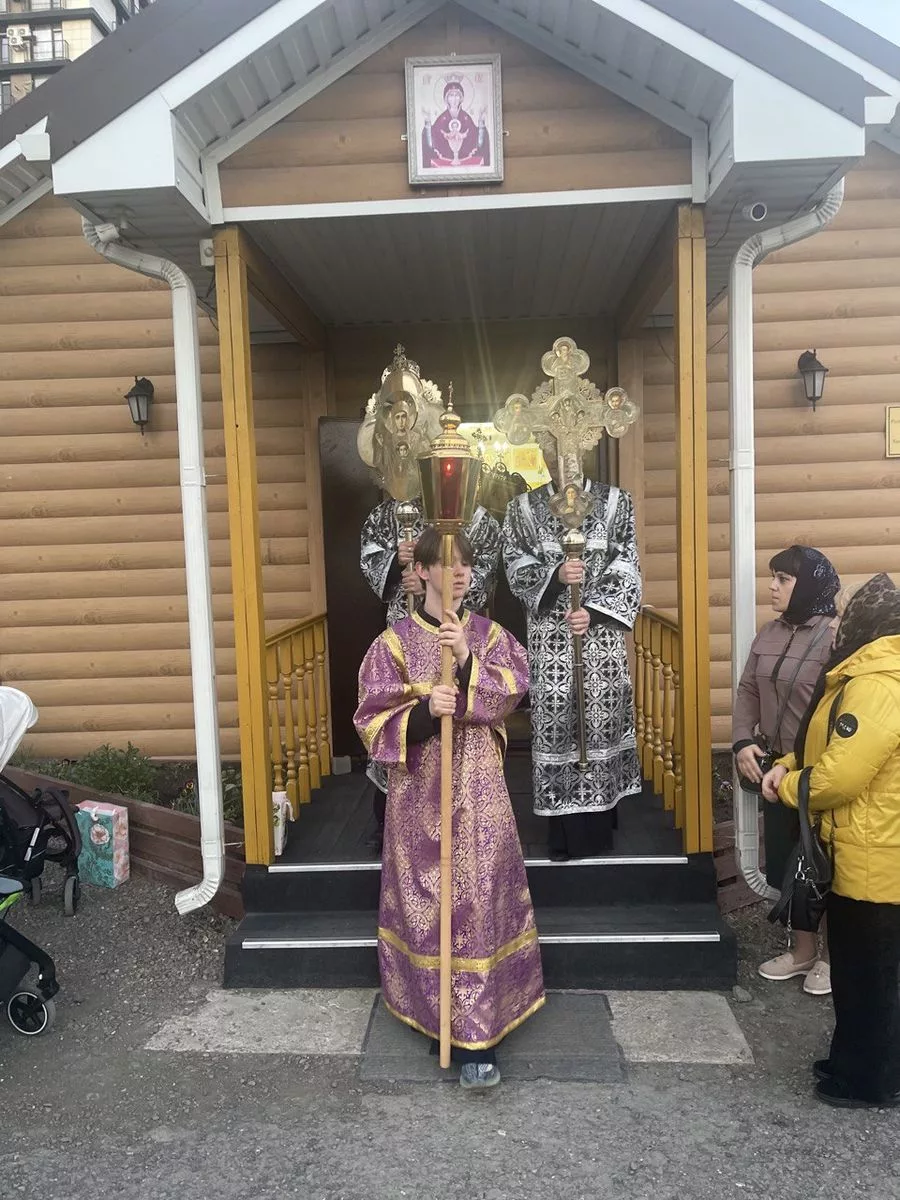 Вынос Плащаницы и Чин погребения (Великая пятница, 18.04.2025)
