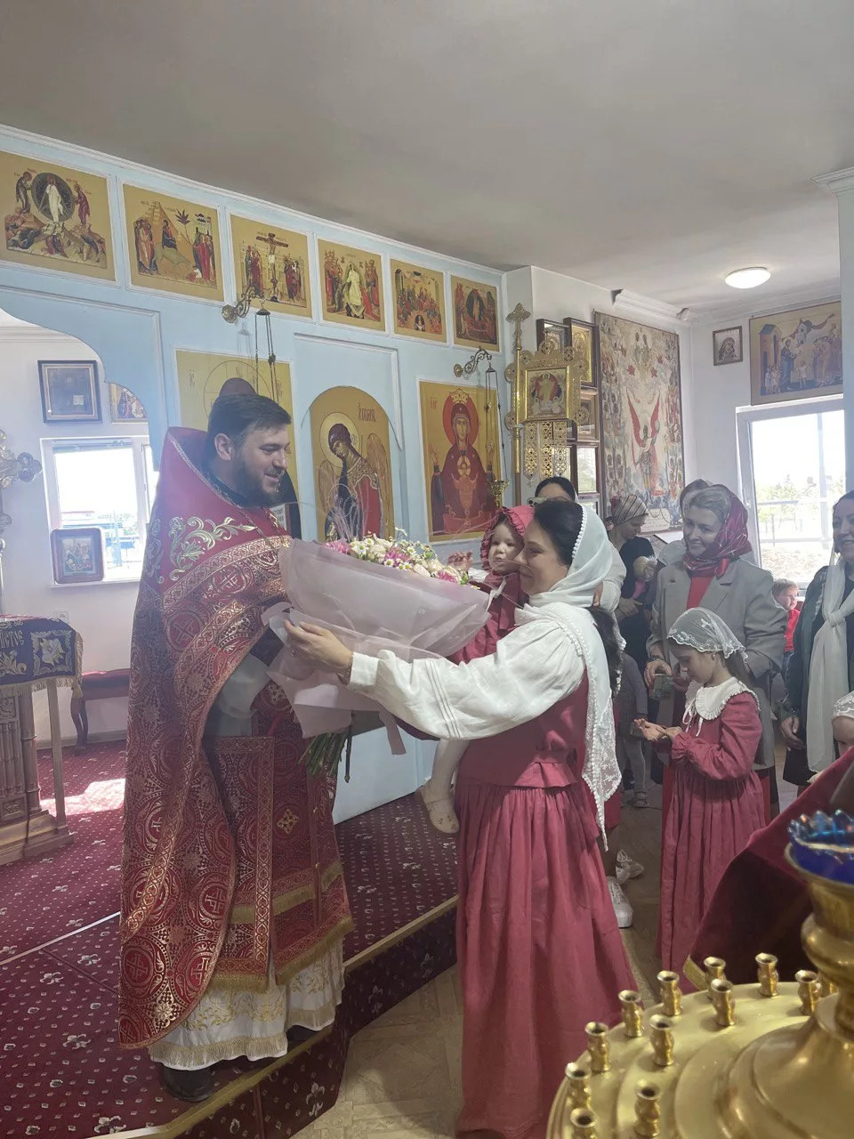 Неделя святых жен-мироносиц (04.05.2025): праздник верности и любви