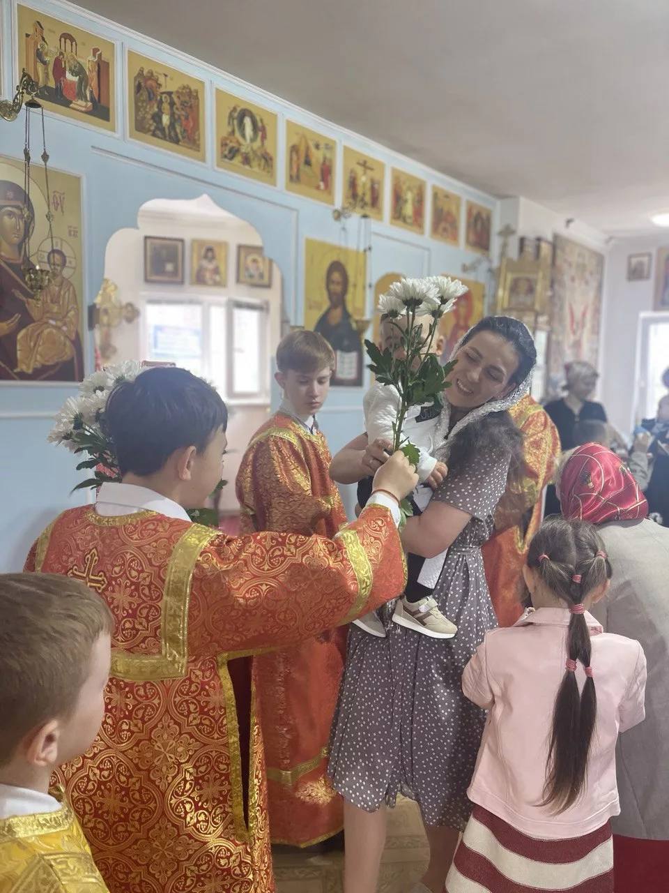 Неделя святых жен-мироносиц (04.05.2025): праздник верности и любви