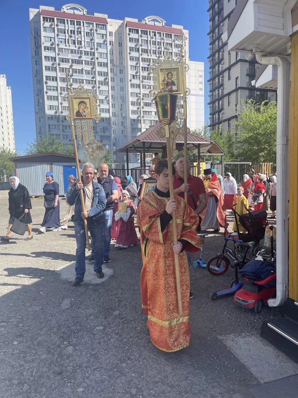 Неделя святых жен-мироносиц (04.05.2025): праздник верности и любви