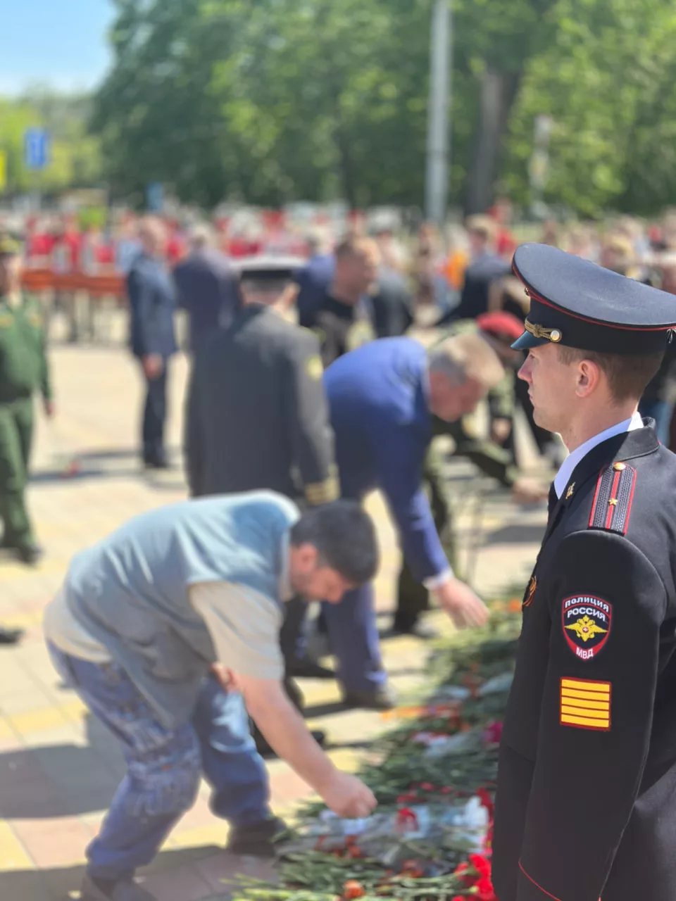 Настоятель храма «Неупиваемая Чаша» принял участие в возложении цветов к Мемориалу "Солдатам Победы" (07.05.2025)