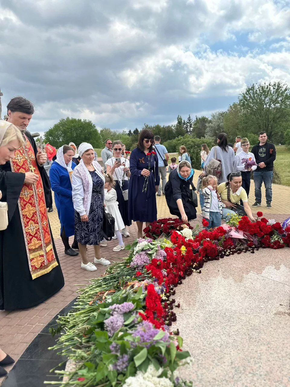 Змиевская балка: молитвенное поминовение всех погибших в годы Великой Отечественной войны (09.05.2025)