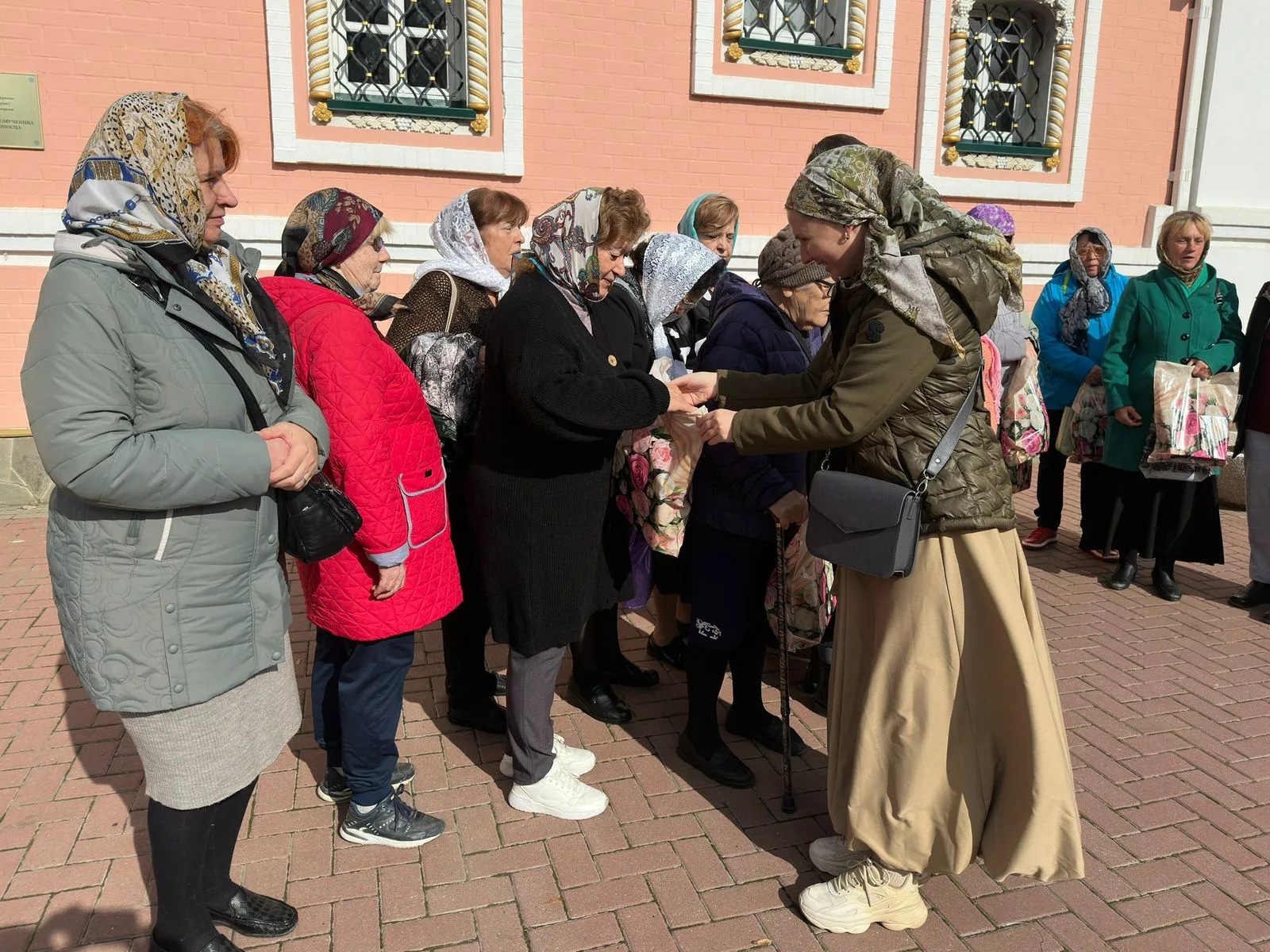 Служение милосердия в преддверии Дня белой трости (13.10.2025)