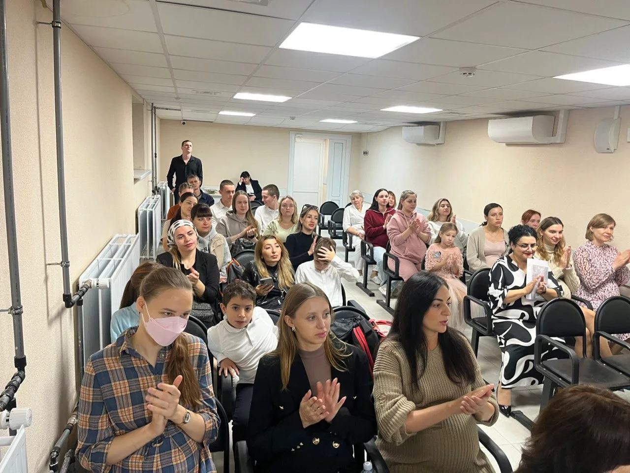 Поздравления к Дню беременных: праздничное мероприятие 07.10.2025