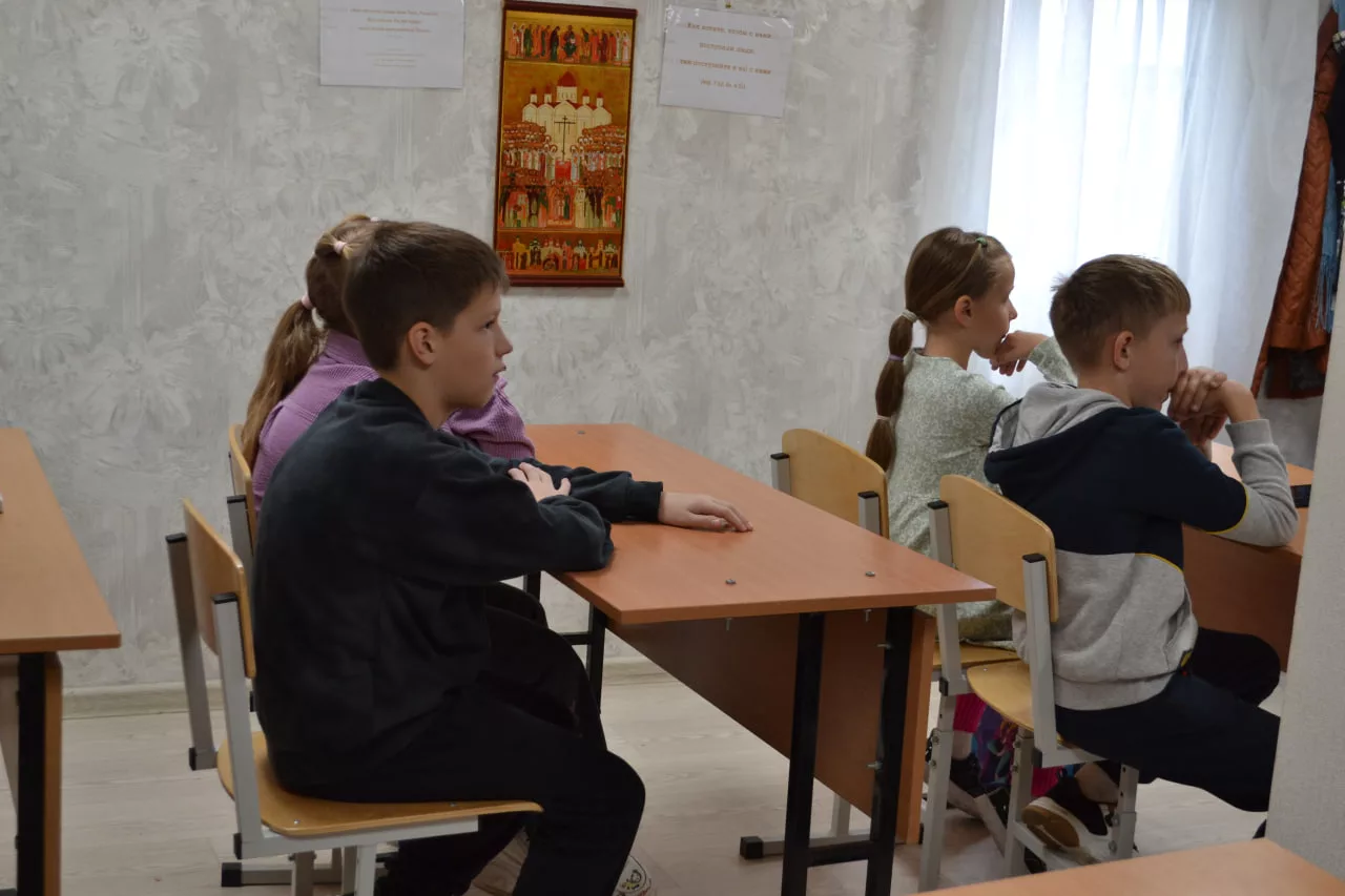 Воскресная школа при храме в честь иконы Божий Матери "Неупиваемая Чаша"