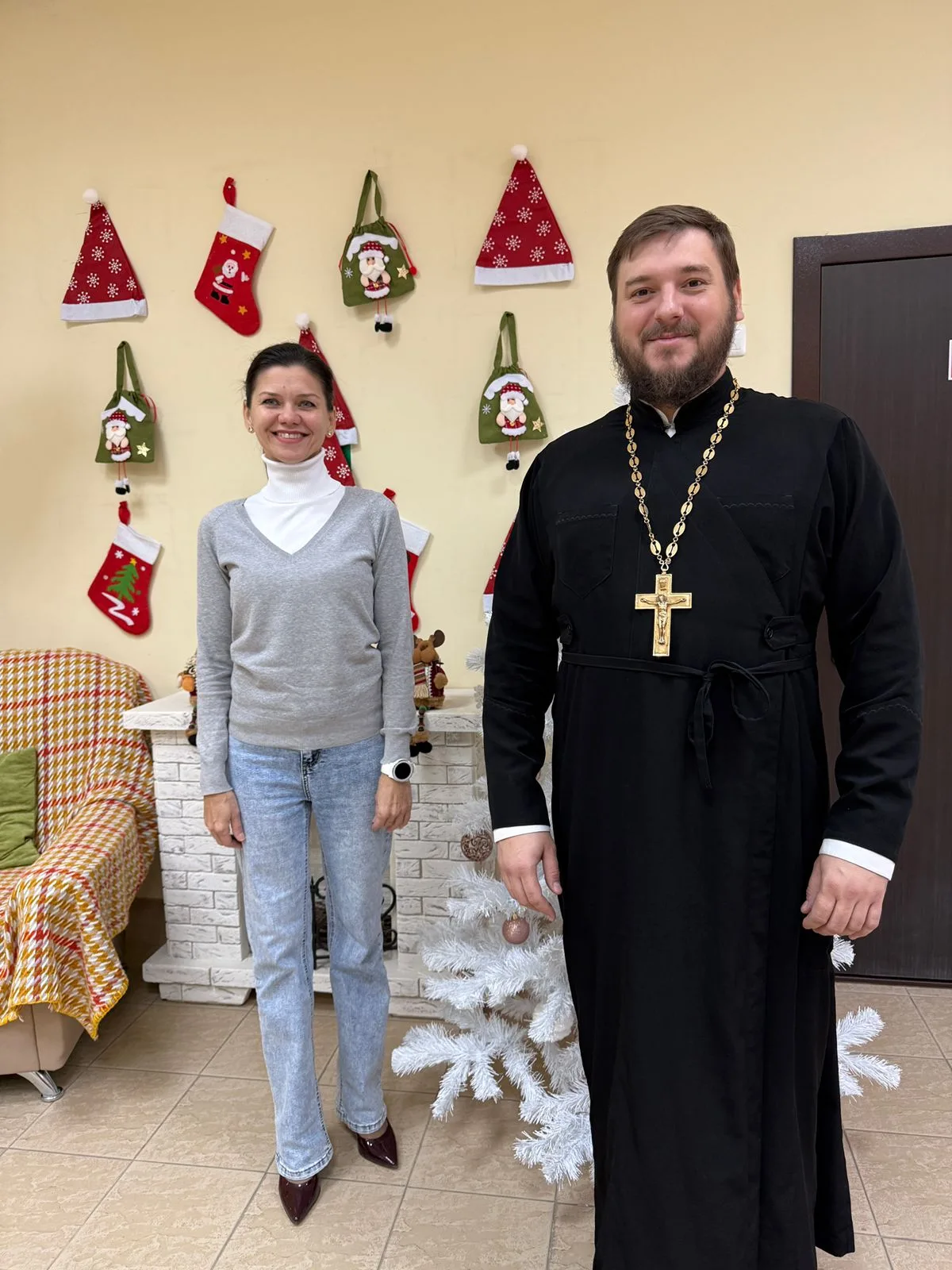 Настоятель храма в честь иконы Божией Матери «Неупиваемая Чаша» посетил детский сад №210 (09.12.2025)