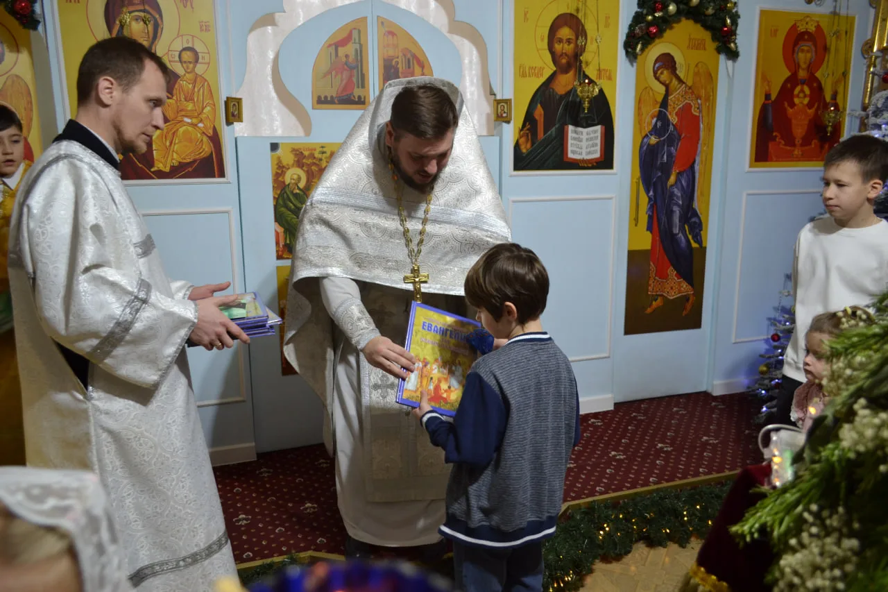 Рождественское поздравление от воспитанников воскресной школы (11.01.2026)