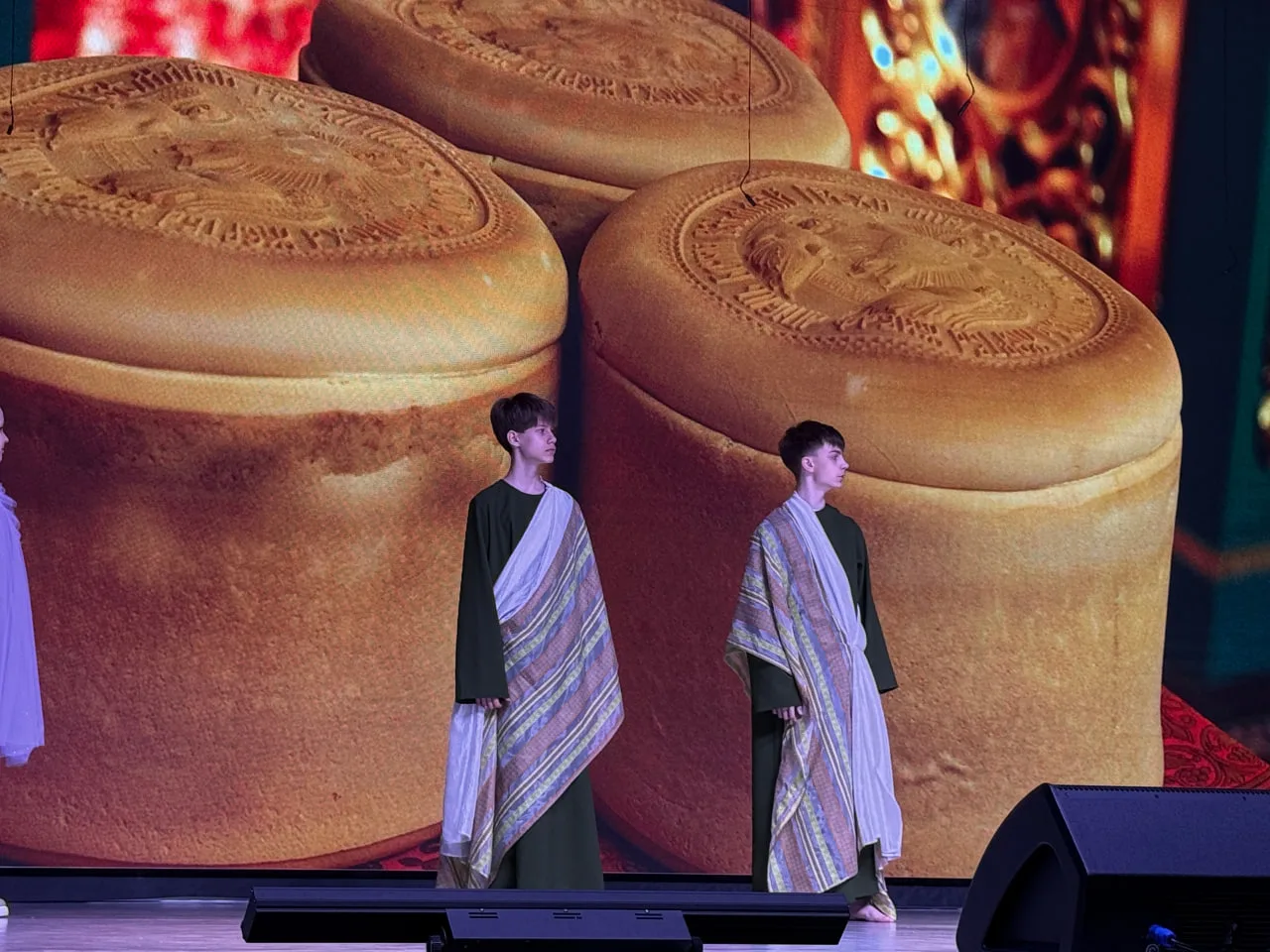 Настоятель храма "Неупиваемая Чаша" посетил праздничный пасхальный концерт в школе №115