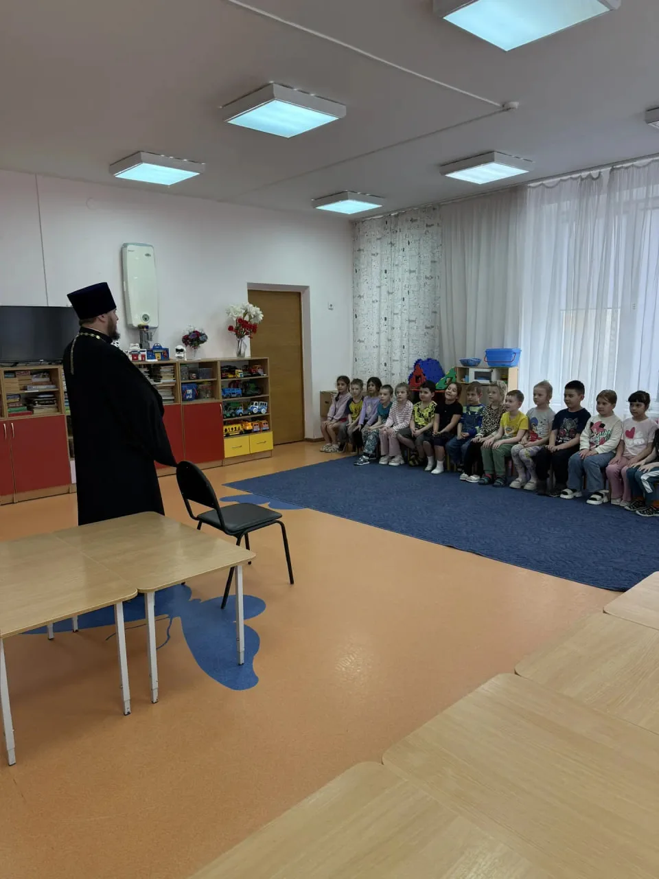 Настоятель храма «Неупиваемая Чаша» посетил Детский сад № 12 (15.04.26)